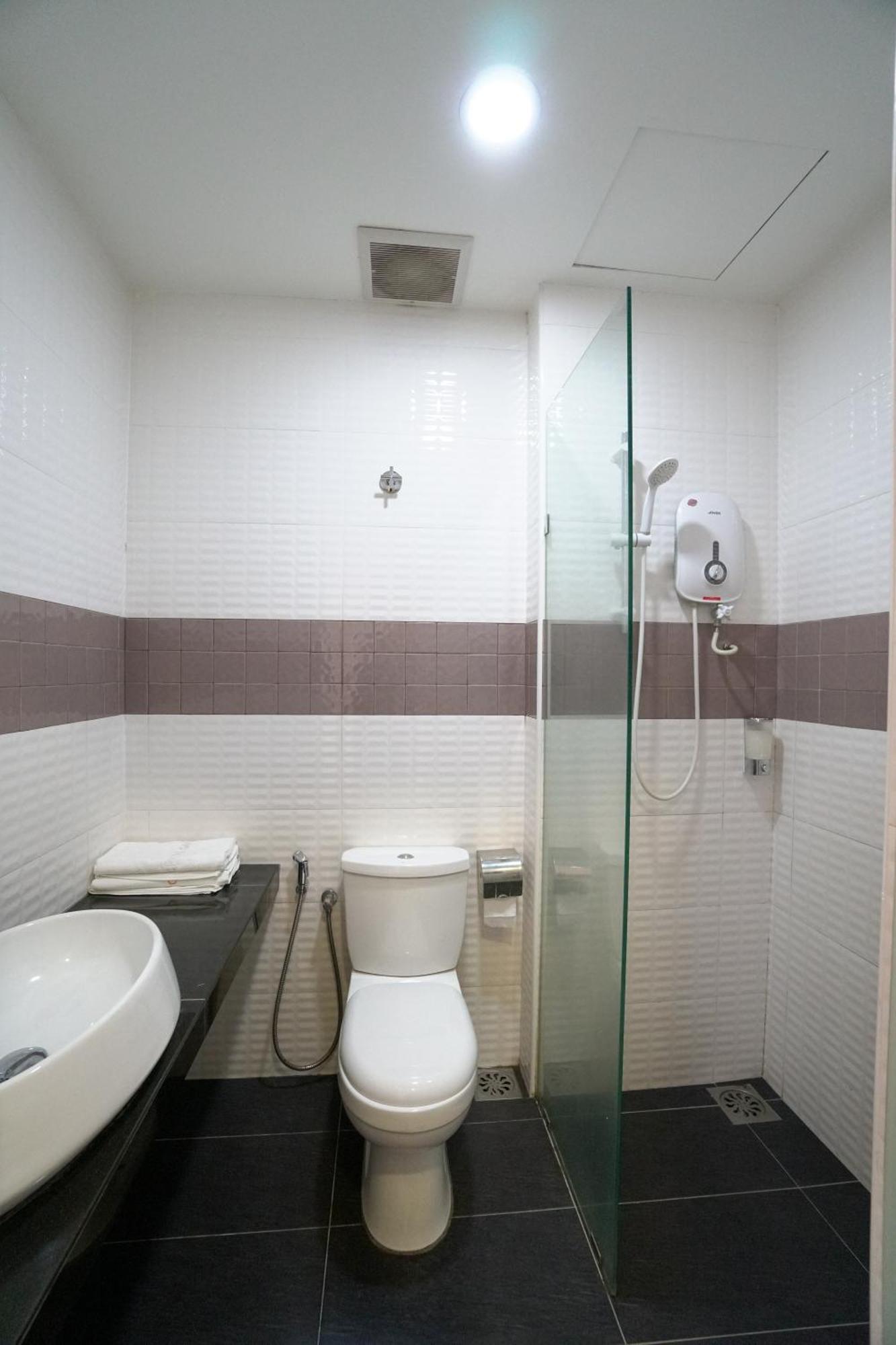 Crystal Garden Hotel - Seri Kembangan Pokój zdjęcie