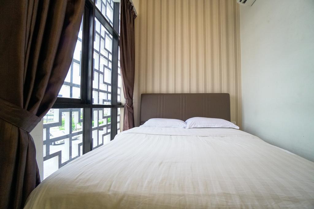 Crystal Garden Hotel - Seri Kembangan Zewnętrze zdjęcie